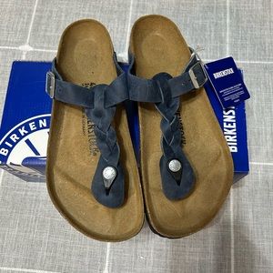 NWT- Women’s Size US 9 (40) Gizeh Braided Birkenstock Navy Blue Sandal